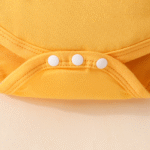 ⁦طقم بناتي لحديثي الولادة بازرار و ربطة للرائس⁩ - الصورة ⁦7⁩