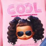 ⁦طقم بناتي قطعتين - بنطال جينز و تيشيرت برسمة فتاة⁩ - الصورة ⁦3⁩