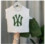 ⁦طقم ولادي قطعتين شورت وتيشيرت حفر بدون اكمام⁩ - الصورة ⁦4⁩